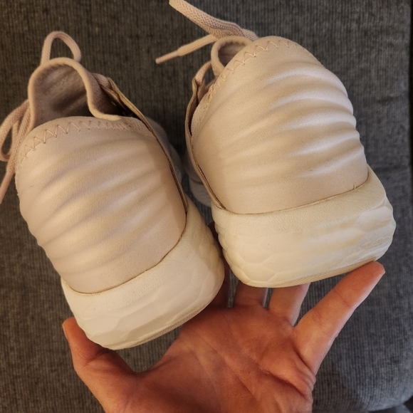 New Balance WCRUZSV2 Sneakers, size 10.5 - Picture 5 of 8